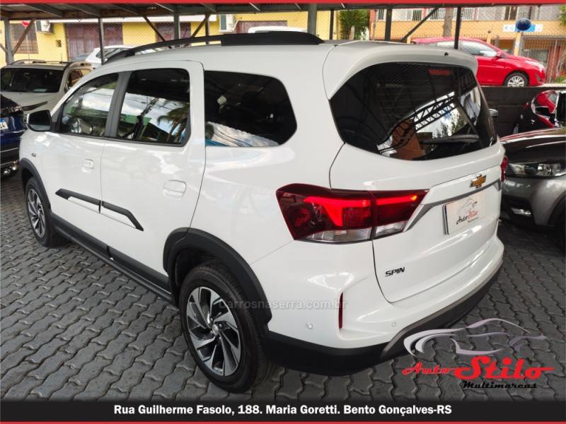 CHEVROLET - SPIN - 2024/2025 - Branca - R$ 138.900,00