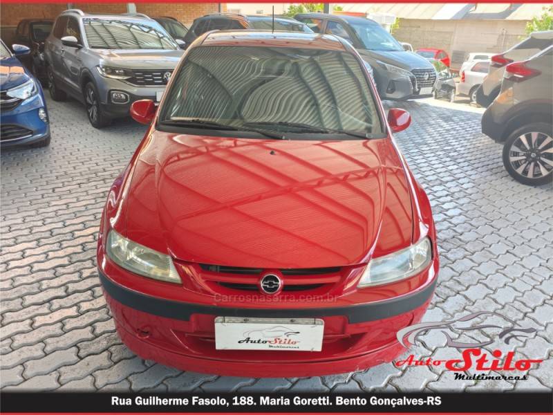 CHEVROLET - CELTA - 2002/2003 - Vermelha - R$ 19.900,00