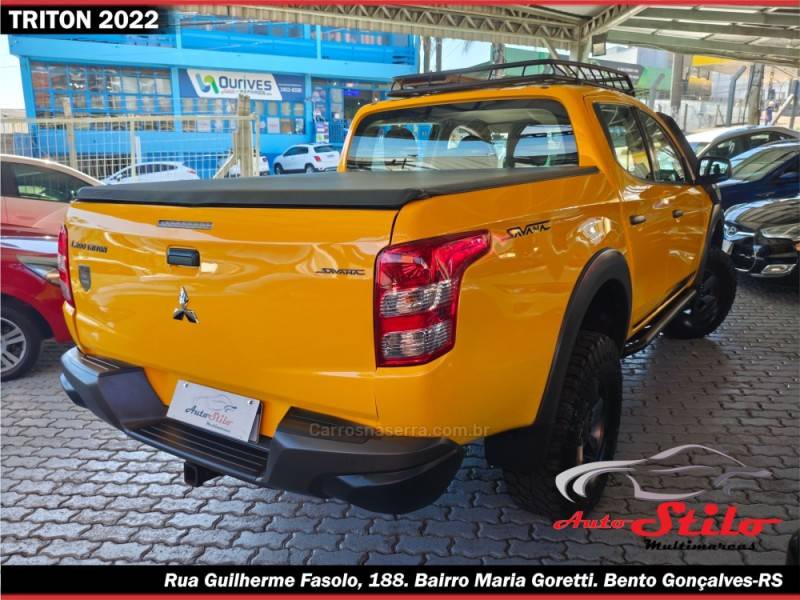 MITSUBISHI - L200 TRITON - 2021/2022 - Amarela - R$ 178.000,00