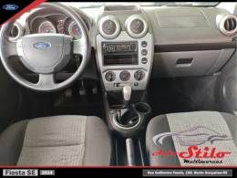 FORD - FIESTA - 2013/2014 - Prata - R$ 37.500,00