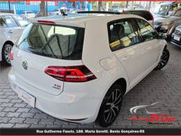 VOLKSWAGEN - GOLF - 2016/2016 - Branca - R$ 97.900,00