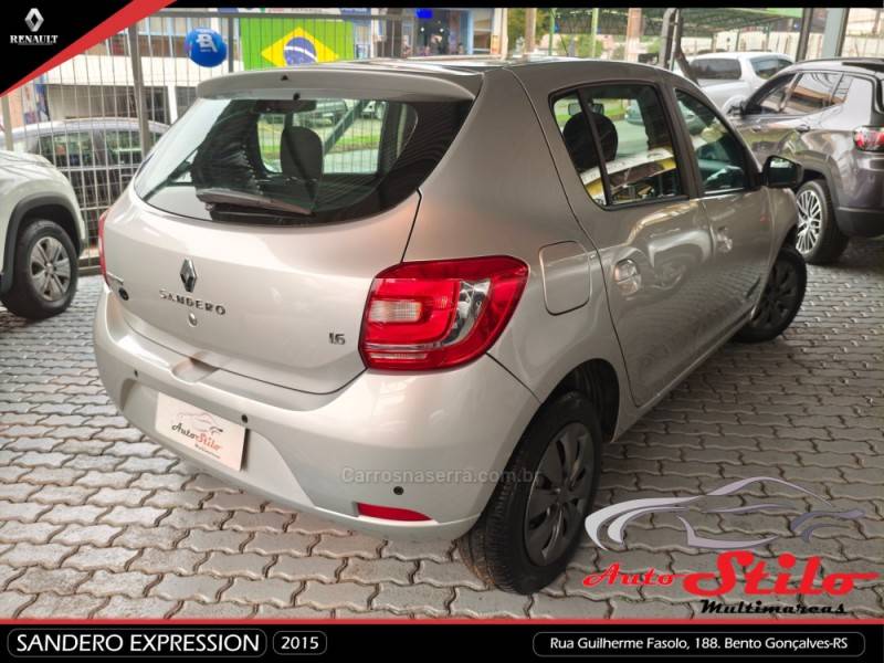 RENAULT - SANDERO - 2014/2015 - Prata - R$ 41.900,00