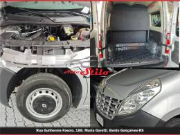 RENAULT - MASTER - 2013/2014 - Prata - R$ 143.900,00
