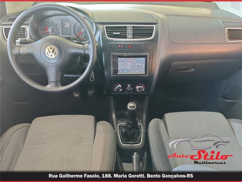 VOLKSWAGEN - SPACEFOX - 2010/2011 - Preta - R$ 38.900,00