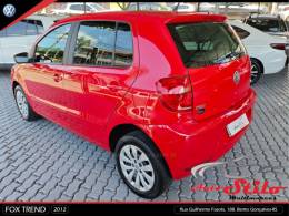 VOLKSWAGEN - FOX - 2011/2012 - Vermelha - R$ 33.900,00