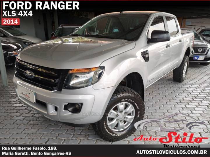FORD - RANGER - 2013/2014 - Prata - R$ 102.900,00