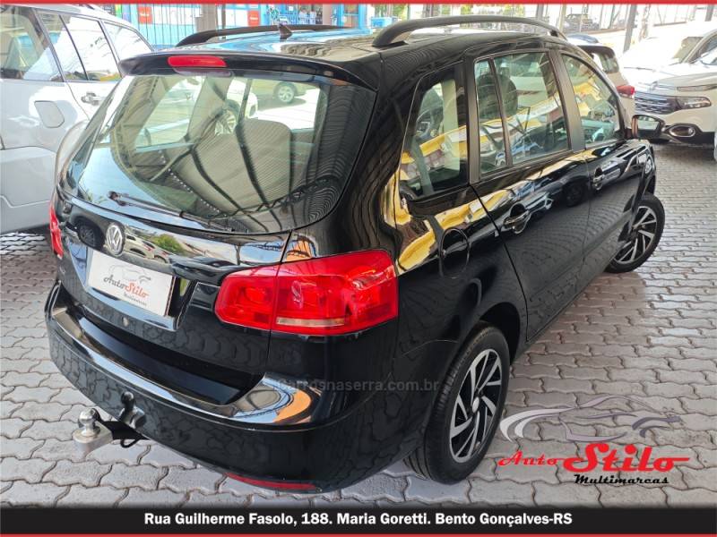 VOLKSWAGEN - SPACEFOX - 2010/2011 - Preta - R$ 38.900,00