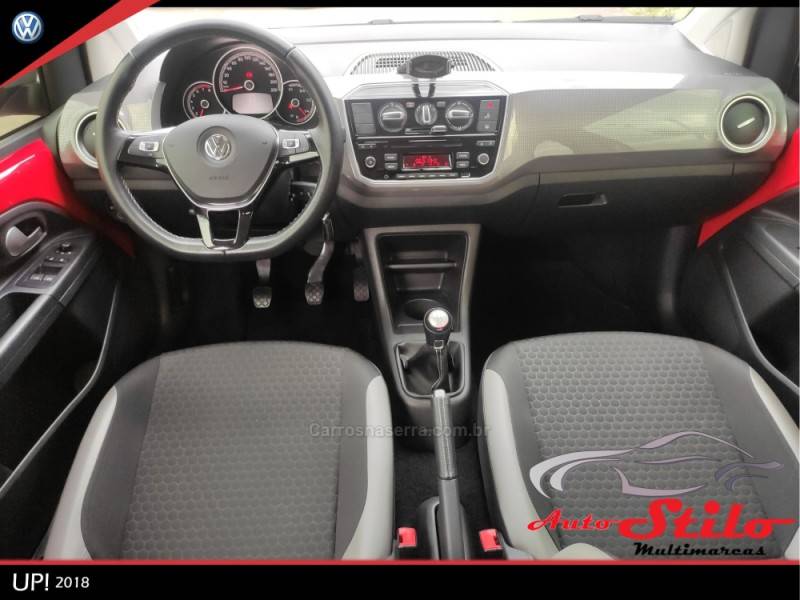 VOLKSWAGEN - UP - 2017/2018 - Vermelha - R$ 66.900,00