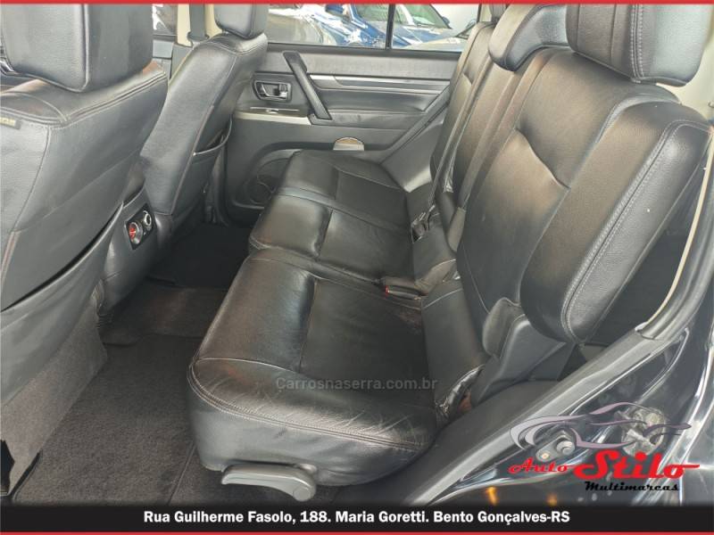 MITSUBISHI - PAJERO - 2014/2015 - Preta - R$ 154.900,00