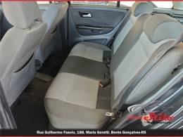 VOLKSWAGEN - SPACEFOX - 2010/2011 - Preta - R$ 38.900,00