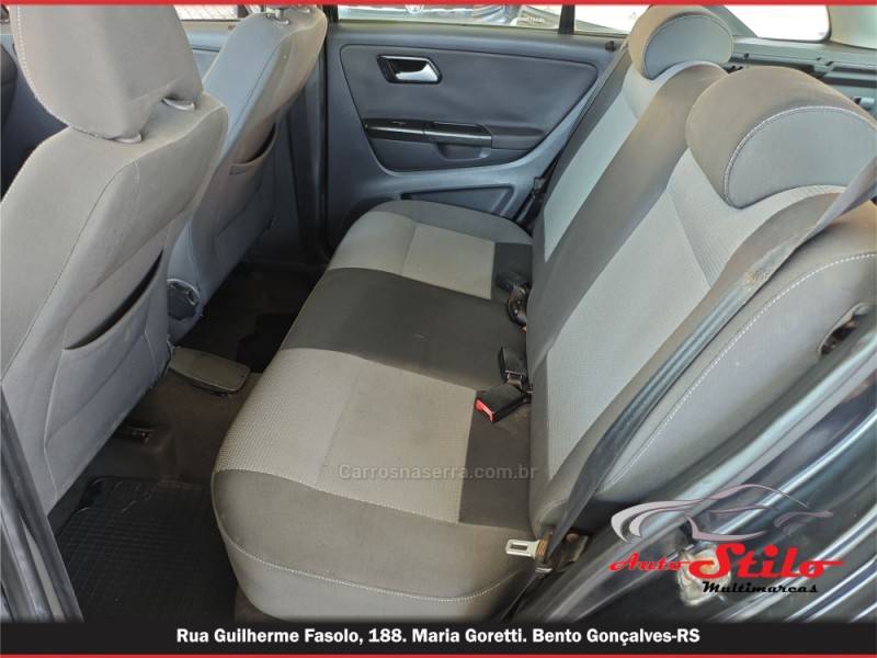 VOLKSWAGEN - SPACEFOX - 2010/2011 - Preta - R$ 38.900,00