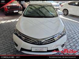 TOYOTA - COROLLA - 2016/2017 - Branca - R$ 95.900,00