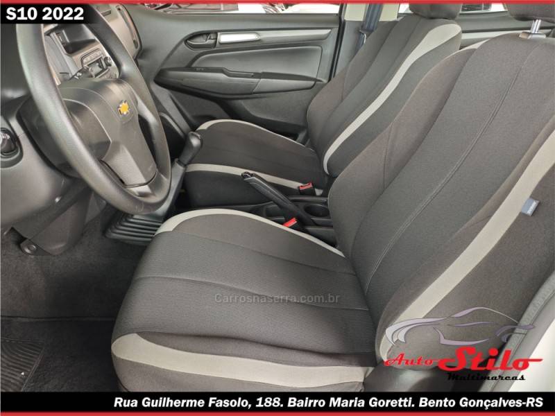 CHEVROLET - S10 - 2021/2022 - Prata - R$ 155.500,00