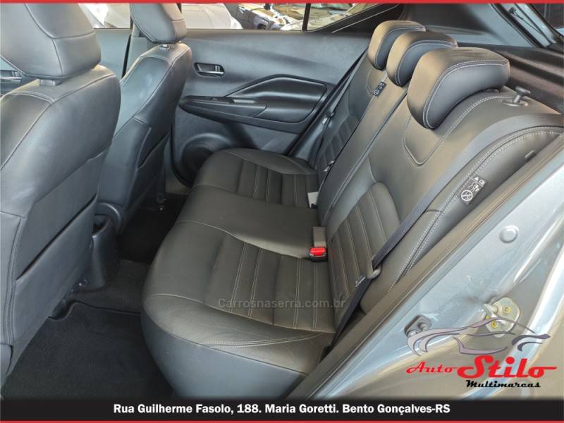 NISSAN - KICKS - 2017/2018 - Cinza - R$ 84.900,00
