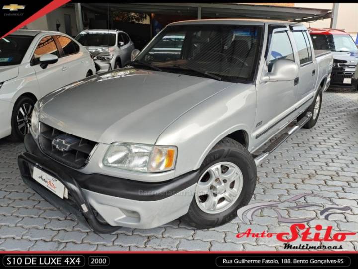 CHEVROLET - S10 - 2000/2000 - Prata - R$ 57.900,00