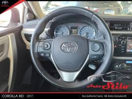 TOYOTA - COROLLA - 2016/2017 - Branca - R$ 95.900,00