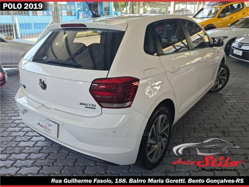 VOLKSWAGEN - POLO - 2018/2019 - Branca - R$ 79.900,00
