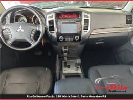 MITSUBISHI - PAJERO - 2015/2016 - Prata - R$ 164.900,00