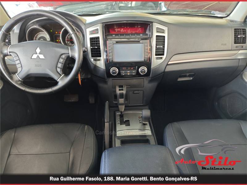 MITSUBISHI - PAJERO - 2015/2016 - Prata - R$ 164.900,00