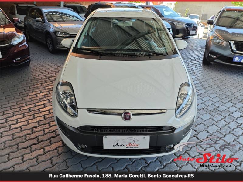 FIAT - PUNTO - 2014/2014 - Branca - R$ 46.900,00