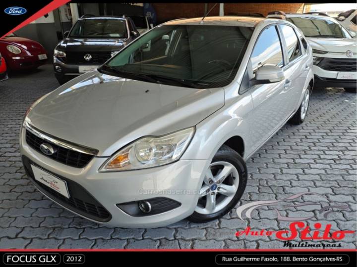 FORD - FOCUS - 2011/2012 - Prata - R$ 42.900,00