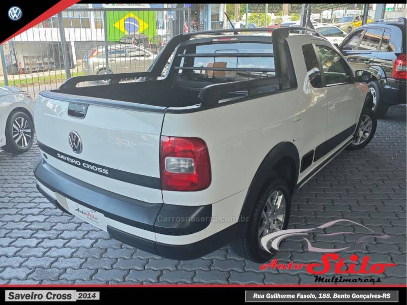 VOLKSWAGEN - SAVEIRO - 2013/2014 - Branca - R$ 64.900,00