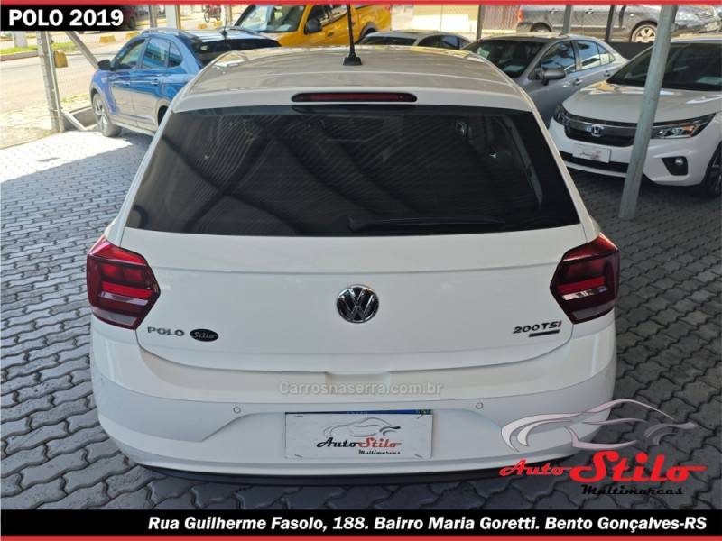 VOLKSWAGEN - POLO - 2018/2019 - Branca - R$ 79.900,00