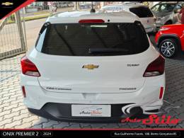 CHEVROLET - ONIX - 2023/2024 - Branca - R$ 107.900,00