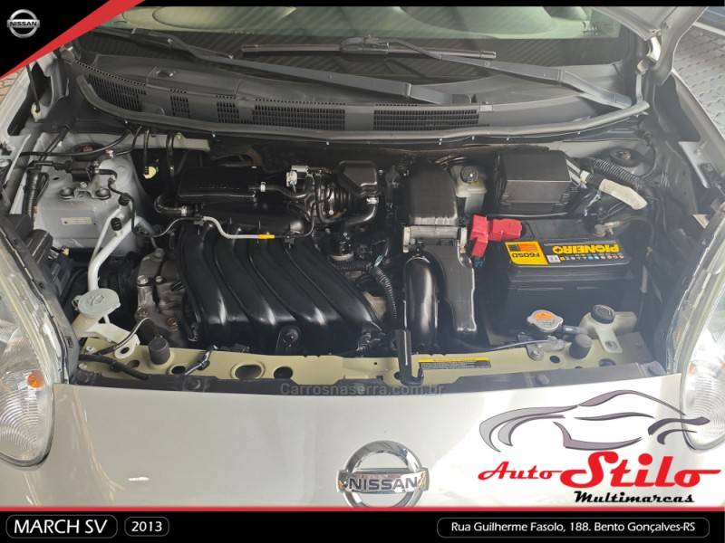 NISSAN - MARCH - 2012/2013 - Prata - R$ 35.900,00